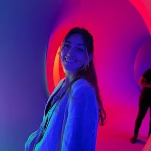 Meet your Posher, Manuela